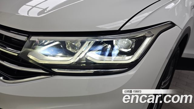 Volkswagen Tiguan Allspace 2.0 TSI Prestige 2024 — фото 22