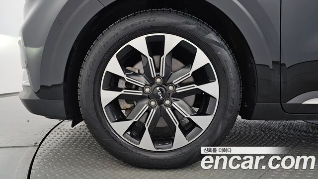 Kia Carnival (IV) Gasoline 9-Seater Signature 2023 — фото 5