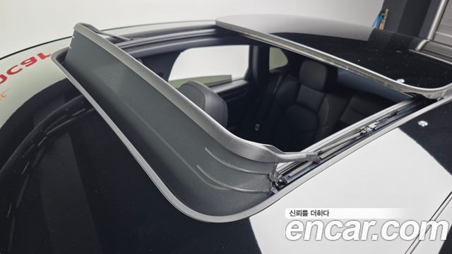 Porsche Macan 2.0 95B 2019 — фото 23