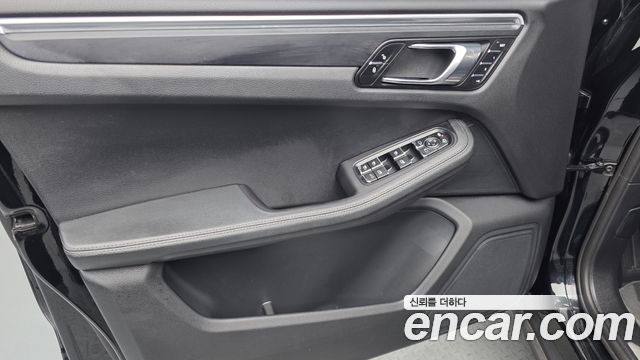 Porsche Macan 2.0 95B 2019 — фото 30