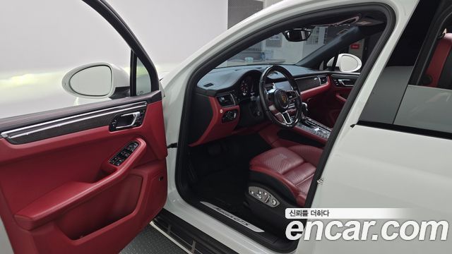Porsche Macan 3.0 GTS 95B 2017 — фото 10