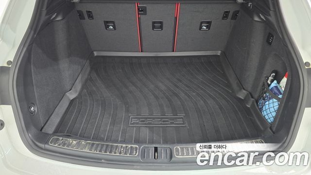 Porsche Macan 3.0 GTS 95B 2017 — фото 16