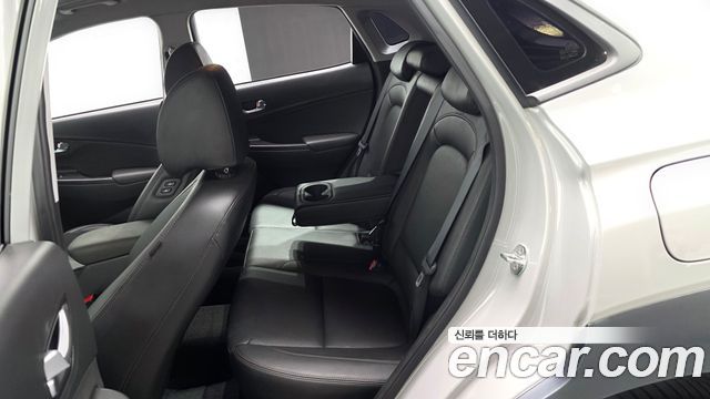 Hyundai Kona Gasoline 2.0 2WD Inspiration 2021 — фото 12