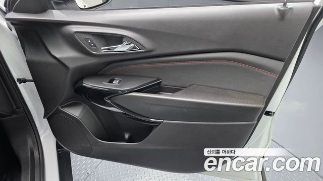 Chevrolet Trax Crossover 1.2 Red Line 2025 — фото 25