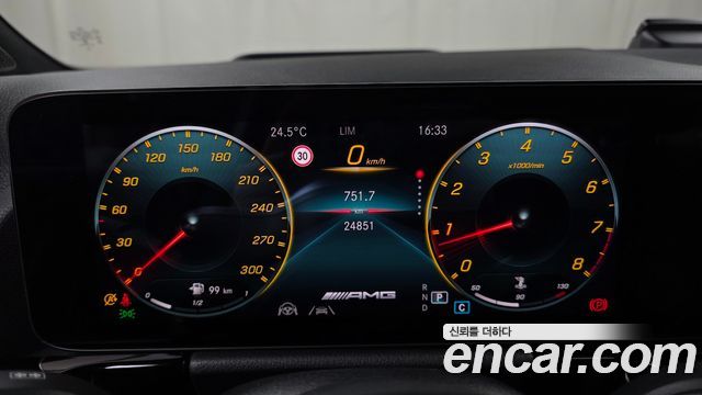 Mercedes-Benz GLA-Class (H247) GLA45 AMG 4MATIC+ 2021 — фото 8