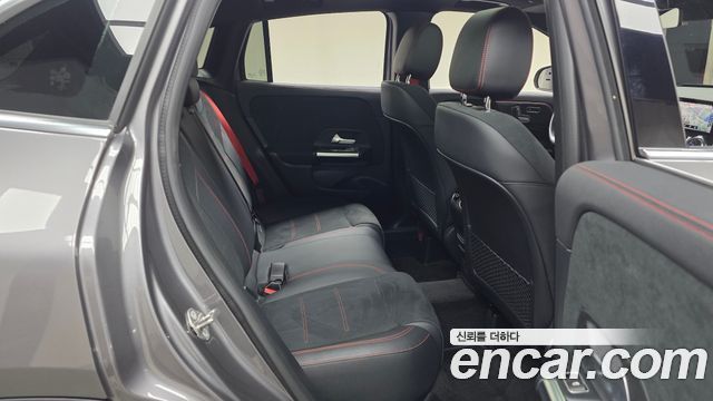 Mercedes-Benz GLA-Class (H247) GLA45 AMG 4MATIC+ 2021 — фото 11