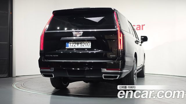 Cadillac Escalade (V) 6.2 ESV ESV Premium Luxury Platinum 2025 — фото 4