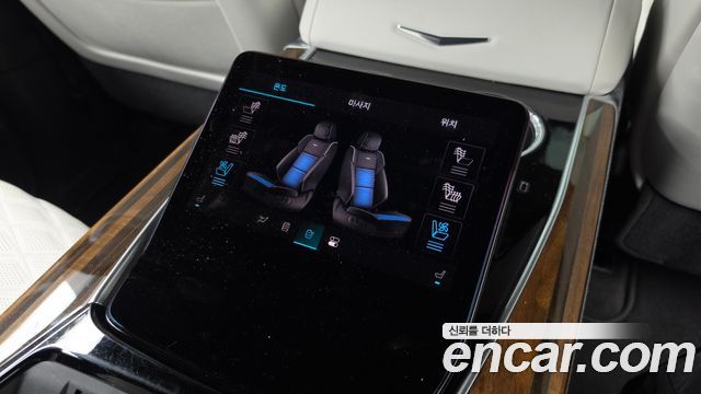 Cadillac Escalade (V) 6.2 ESV ESV Premium Luxury Platinum 2025 — фото 19