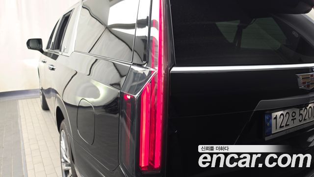Cadillac Escalade (V) 6.2 ESV ESV Premium Luxury Platinum 2025 — фото 23