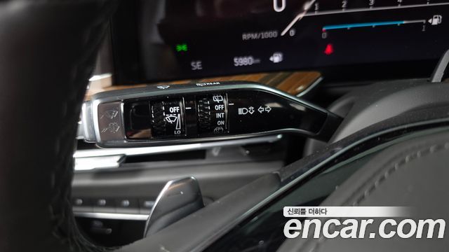 Cadillac Escalade (V) 6.2 ESV ESV Premium Luxury Platinum 2025 — фото 30