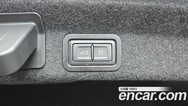 Audi A6 (C8) 45 TFSI Premium 2023 — фото 16
