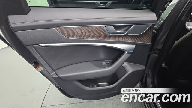 Audi A6 (C8) 45 TFSI Premium 2023 — фото 25