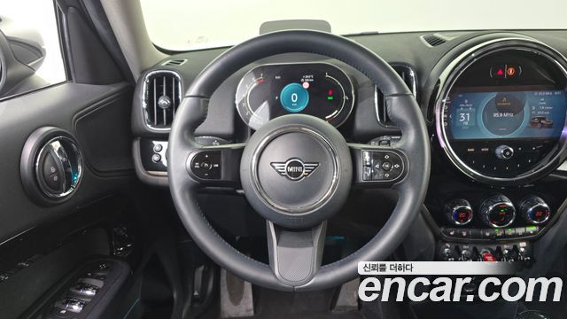 MINI Cooper Countryman Classic 2nd 2023 — фото 12