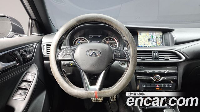 Infiniti Q30 2.0 Premium 2017 — фото 17