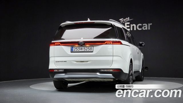 Kia Carnival (IV) Diesel 9-Seater Signature 2021 — фото 4