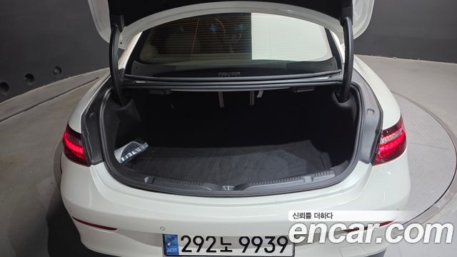 Mercedes-Benz E-Class (W213) E450 4MATIC Coupe 2021 — фото 32