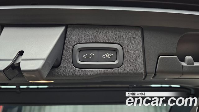 Volvo XC60 (II) B5 Inscription 2021 — фото 15