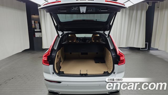 Volvo XC60 (II) B5 Inscription 2021 — фото 16
