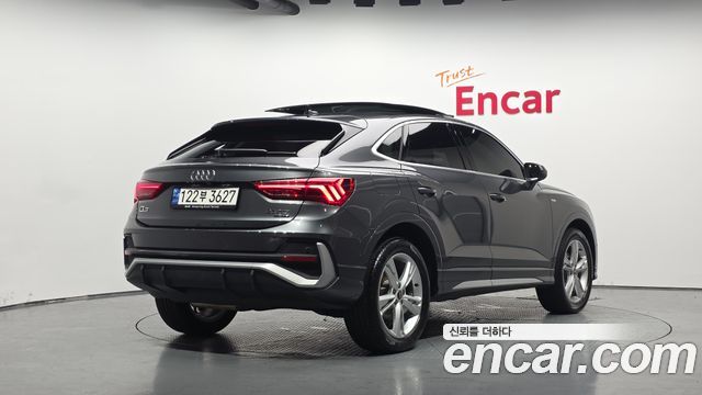 Audi Q3 (F3) 35 TDI Quattro Premium Sportback 2023 — фото 2