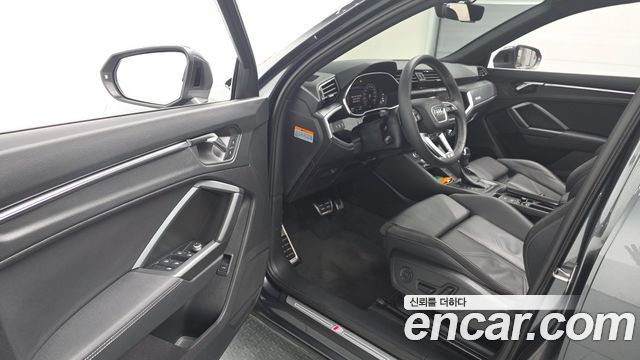 Audi Q3 (F3) 35 TDI Quattro Premium Sportback 2023 — фото 10