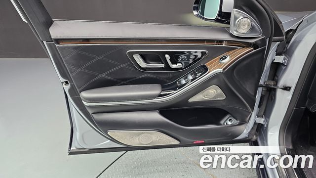 Mercedes-Benz S-Class (W223) Maybach S680 4MATIC 2022 — фото 30