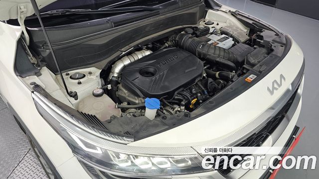 Kia Seltos Gasoline 1.6 Turbo 2WD Signature 2023 — фото 6
