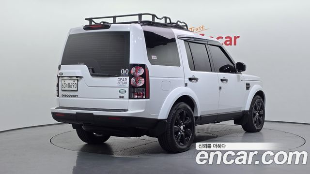 Land Rover Discovery 4 3.0 SDV6 SE 2016 — фото 2