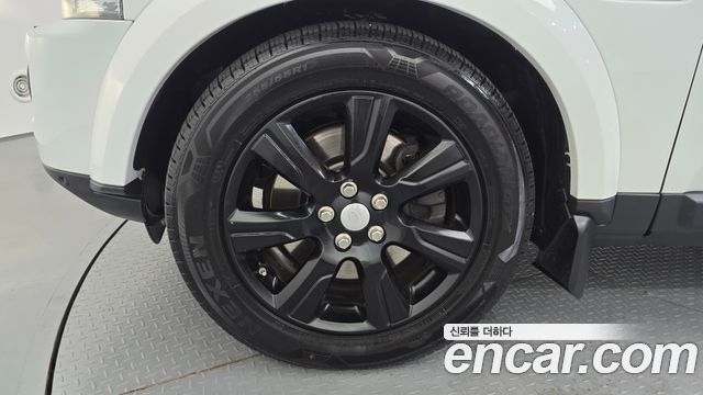 Land Rover Discovery 4 3.0 SDV6 SE 2016 — фото 5