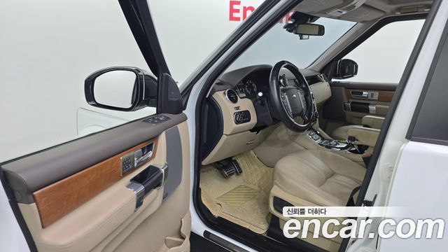 Land Rover Discovery 4 3.0 SDV6 SE 2016 — фото 10
