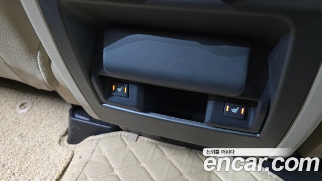 Land Rover Discovery 4 3.0 SDV6 SE 2016 — фото 17