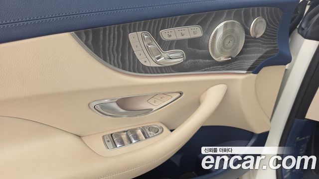 Mercedes-Benz E-Class (W213) E450 4MATIC Cabriolet 2021 — фото 17
