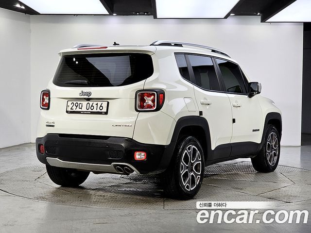 Jeep Renegade 2.0 Diesel Longitude AWD 2015 — фото 4