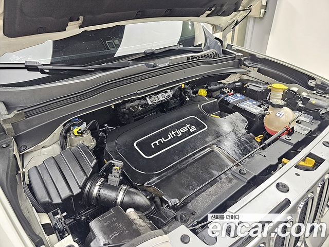 Jeep Renegade 2.0 Diesel Longitude AWD 2015 — фото 6