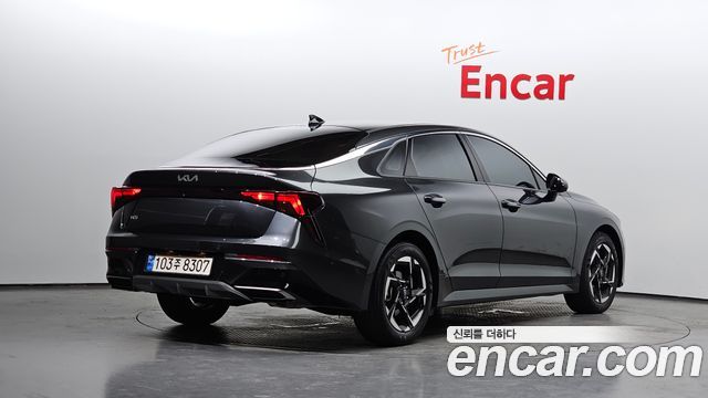 Kia K5 (III) 2.0 Noblesse 2024 — фото 2
