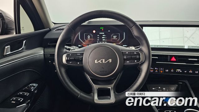 Kia K5 (III) 2.0 Noblesse 2024 — фото 14