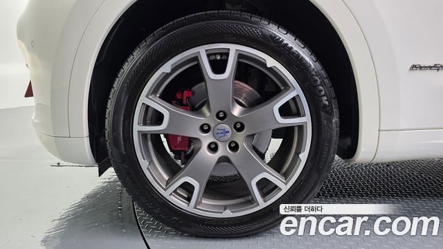 Maserati Levante 3.0 AWD GranSport 2018 — фото 5