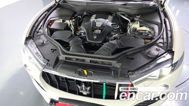 Maserati Levante 3.0 AWD GranSport 2018 — фото 6