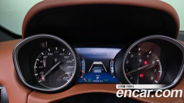 Maserati Levante 3.0 AWD GranSport 2018 — фото 8