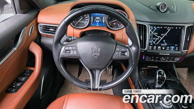Maserati Levante 3.0 AWD GranSport 2018 — фото 17