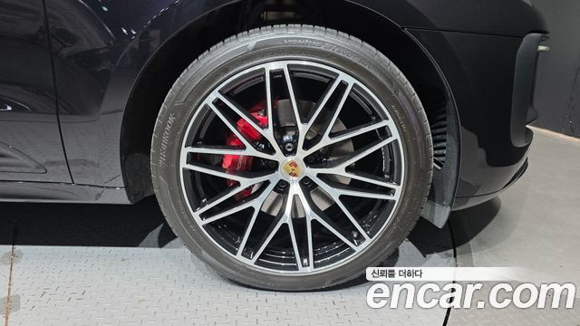 Porsche Macan 2.9 S 2023 — фото 21