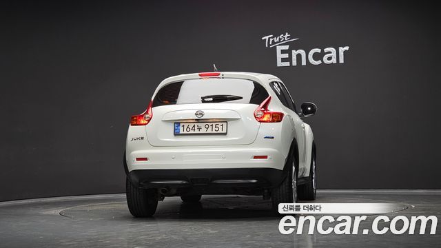 Nissan Juke 1.6 SV F15 2014 — фото 4