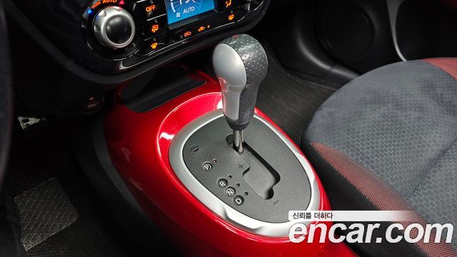Nissan Juke 1.6 SV F15 2014 — фото 9