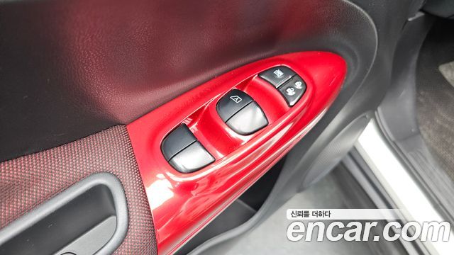 Nissan Juke 1.6 SV F15 2014 — фото 18
