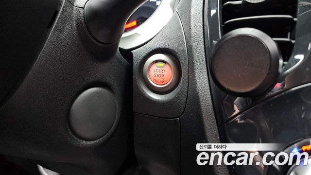 Nissan Juke 1.6 SV F15 2014 — фото 19