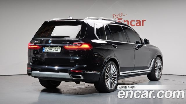 BMW X7 (G07) xDrive 40i Design Pure Excellence 6-Seater 2021 — фото 2