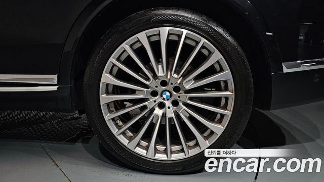 BMW X7 (G07) xDrive 40i Design Pure Excellence 6-Seater 2021 — фото 21