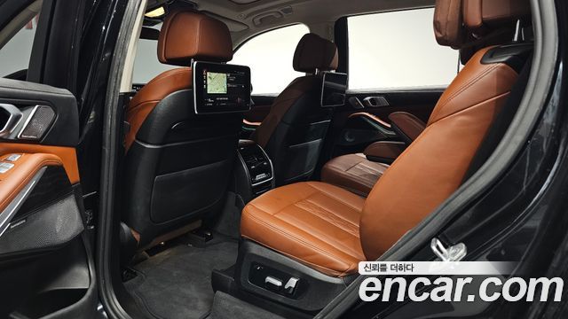BMW X7 (G07) xDrive 40i Design Pure Excellence 6-Seater 2021 — фото 26