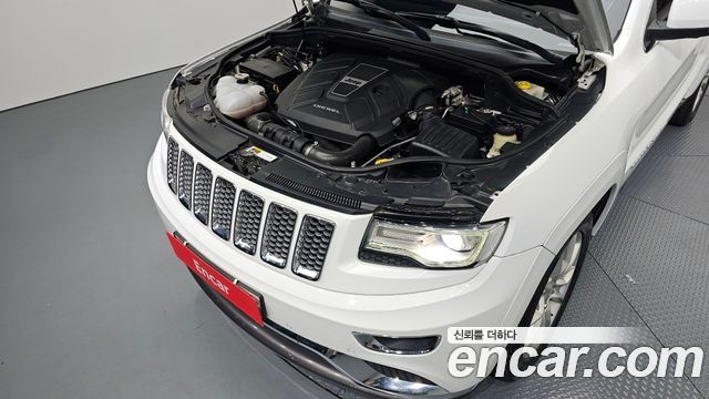 Jeep Grand Cherokee 3.0 Diesel Overland Summit WK2 2014 — фото 6