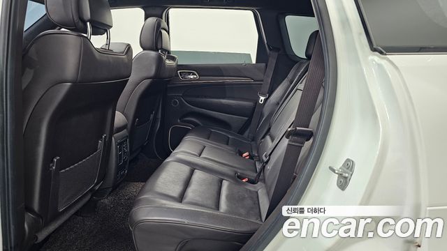 Jeep Grand Cherokee 3.0 Diesel Overland Summit WK2 2014 — фото 12