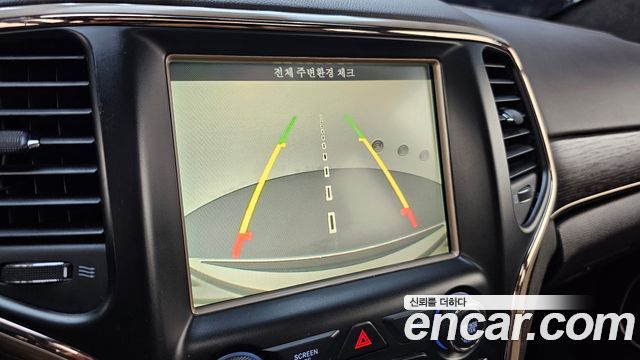 Jeep Grand Cherokee 3.0 Diesel Overland Summit WK2 2014 — фото 15